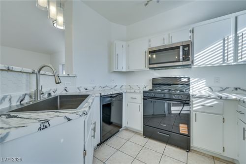 1079-1881 W Alexander Rd, North Las Vegas, NV, 89032-9016 | Card Image