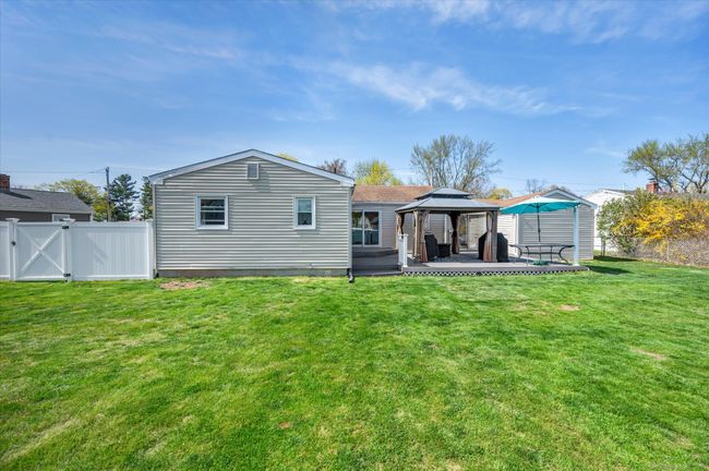 117 E Side Dr, House other with 3 bedrooms, 2 bathrooms and null parking in Wallingford CT | Image 25