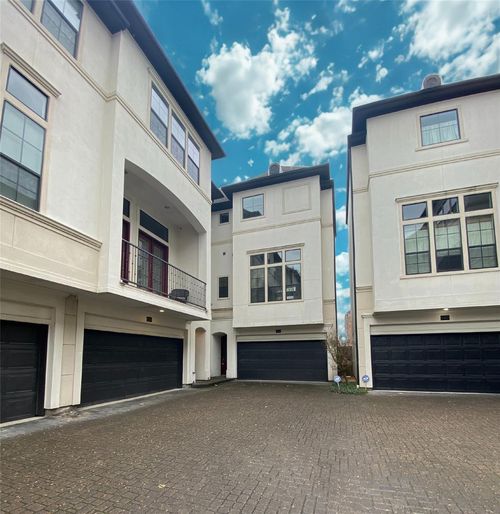 3205 Center St, Houston, TX, 77007-5908 | Card Image