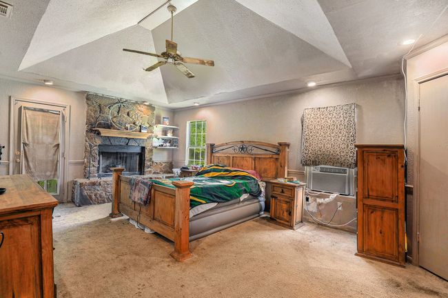 3354 W Highway 199, House other with 5 bedrooms, 2 bathrooms and null parking in Springtown TX | Image 17