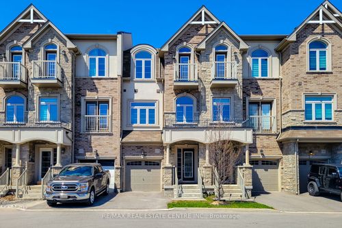 137 Borers Creek Cir, Hamilton, ON, L8B1W3 | Card Image