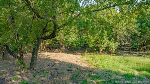 2009 E Foster Dr, Ada, OK, 74820-4425 | Card Image