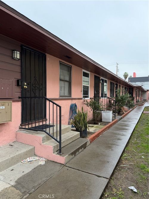 1868 Locust Ave, Long Beach, CA, 90806-6236 | Card Image
