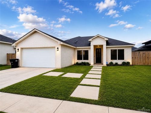 3300 E Bella Vista Ave, Alton, TX, 78573-6767 | Card Image