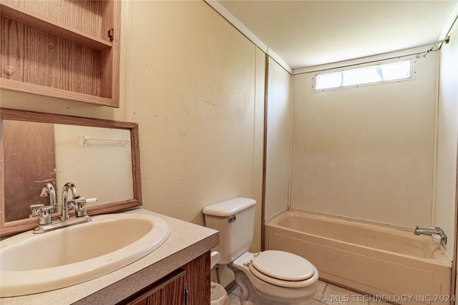 47020 W Highway 66, House other with 3 bedrooms, 2 bathrooms and null parking in Depew OK | Image 33