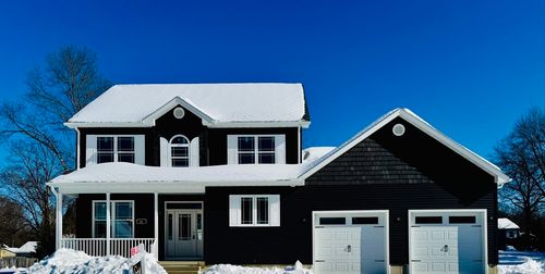 81 Crystal Brook Dr, Springfield, MA, 01118-1907 | Card Image