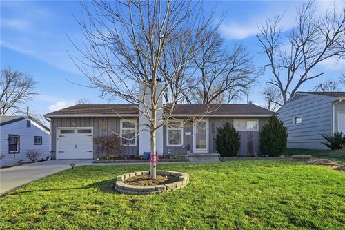 7131 Robinson St, Overland Park, KS, 66204-1851 | Card Image