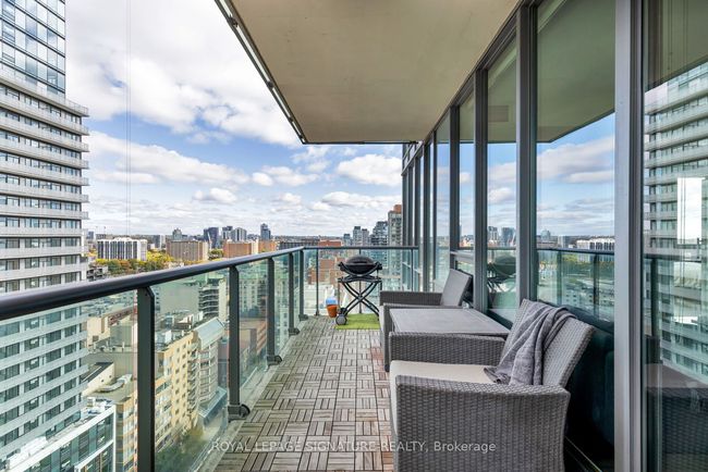 2006 - 33 Lombard St, Condo with 2 bedrooms, 2 bathrooms and 1 parking in Toronto ON | Image 18
