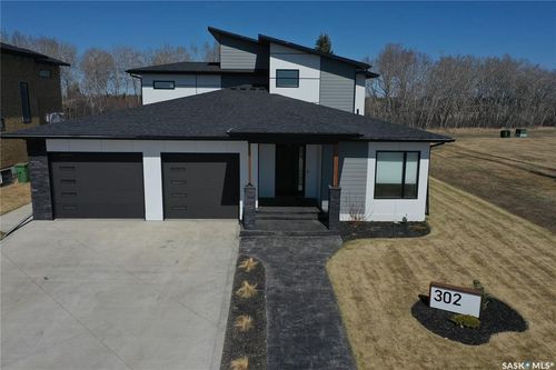302 Coventry Cres, Nipawin, SK, S0E1E0 | Card Image