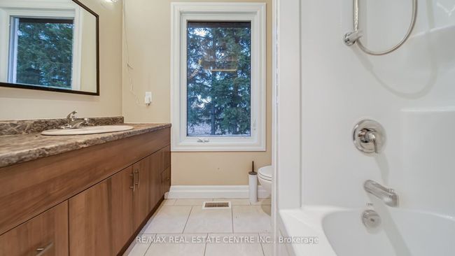294288 - 8th Line, House other with 4 bedrooms, 4 bathrooms and 50 parking in Amaranth ON | Image 25