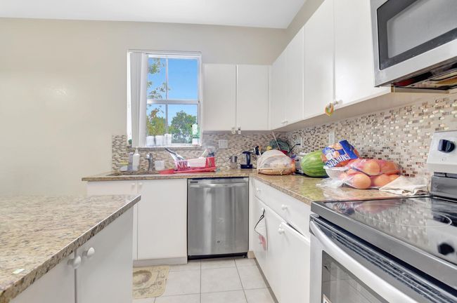 1910 Shoma Dr, Condo with 3 bedrooms, 4 bathrooms and null parking in Royal Palm Beach FL | Image 23