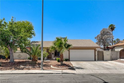 2085 Wagonwheel Ave, Las Vegas, NV, 89119-2869 | Card Image