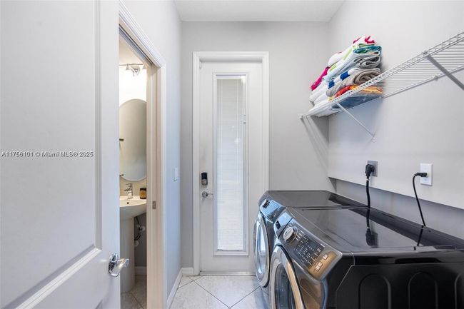 3944 Poinciana Ln, Townhouse with 3 bedrooms, 3 bathrooms and null parking in Hollywood FL | Image 32