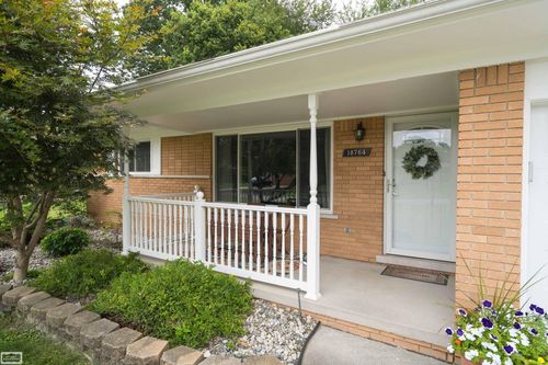 18764 Kappa Dr, Clinton Twp, MI, 48036-1745 | Card Image