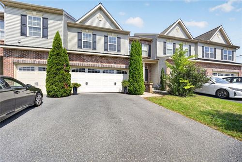 5127 Dogwood Trl, ALLENTOWN, PA, 18104-8208 | Card Image