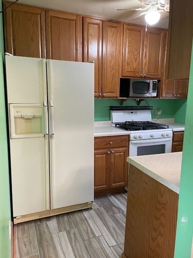 15-4 - 6033 Kit Carson Dr, Condo with 2 bedrooms, 1 bathrooms and 1 parking in Hanover Park IL | Image 5