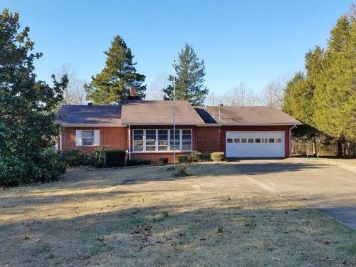 4 Menominee Dr, Cherokee Village, AR, 72529-7402 | Card Image