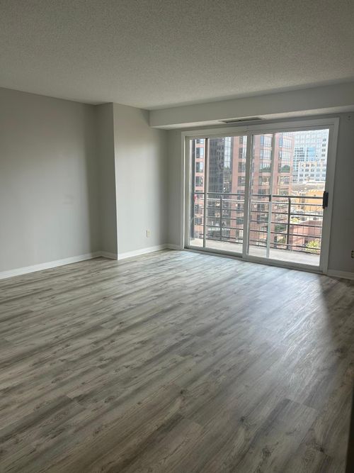 1305-66 9th St E, Saint Paul, MN, 55101-4701 | Card Image