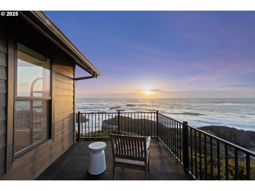 8466 Nw Coast Rd, Seal Rock, OR, 97376 | Card Image