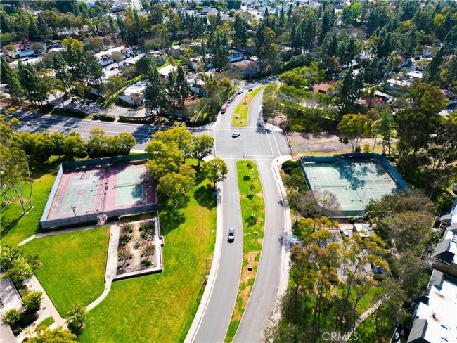 35 - 23215 Caminito Andreta, Condo with 2 bedrooms, 2 bathrooms and 2 parking in Laguna Hills CA | Image 27