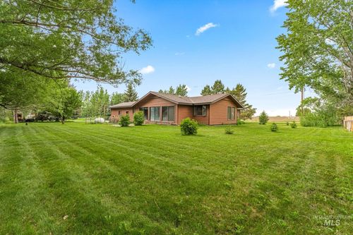 4 N 100 W, Fairfield, ID, 83327-5559 | Card Image