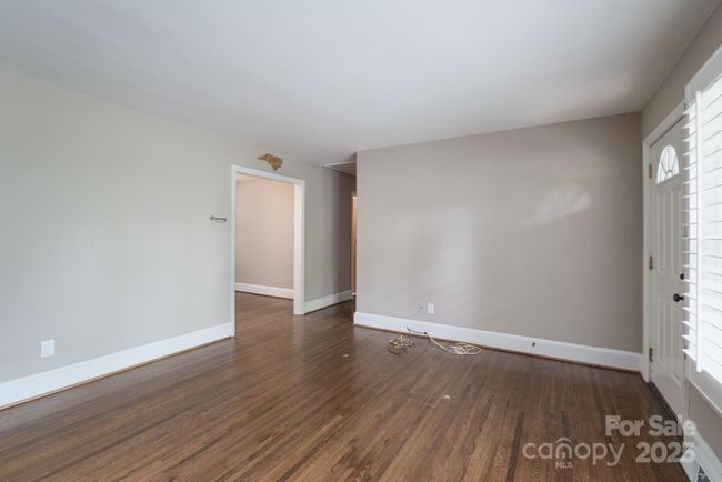 Family Room | Image 6