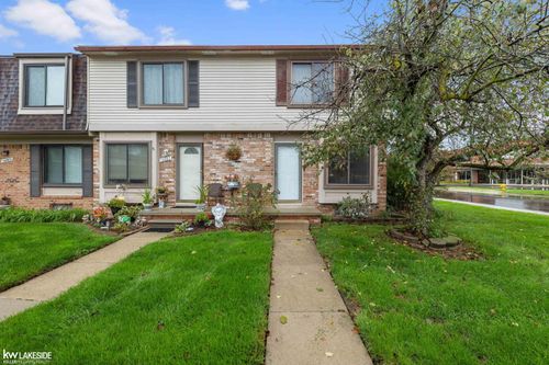16880 Kingsbrooke Dr, Clinton Twp, MI, 48038-3714 | Card Image