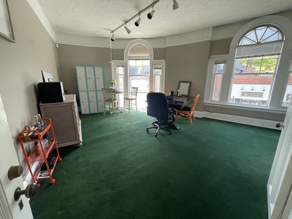 Commercial Lease in Plymouth 2
