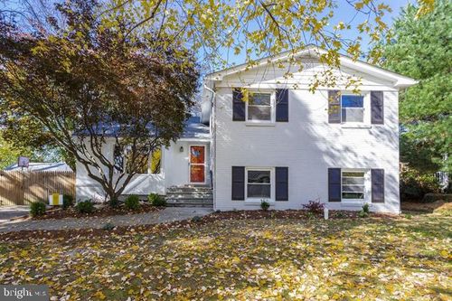 5400 Greystone St, CHEVY CHASE, MD, 20815-5536 | Card Image