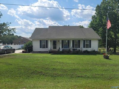 26777 Whitt Street, House other with 3 bedrooms, 2 bathrooms and null parking in Ardmore AL | Image 2