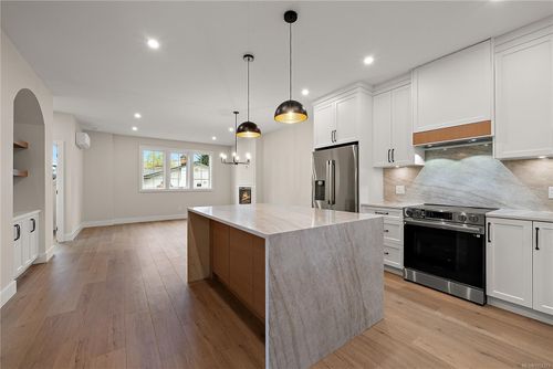 103-954 Preston Way, Langford, BC, V9B3B9 | Card Image