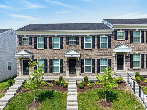 405 Sunset Hollow Dr, Wentzville, MO, 63385-6023 | Card Image