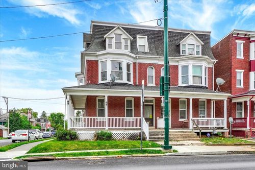 700 Pennsylvania Ave, YORK, PA, 17404-3165 | Card Image