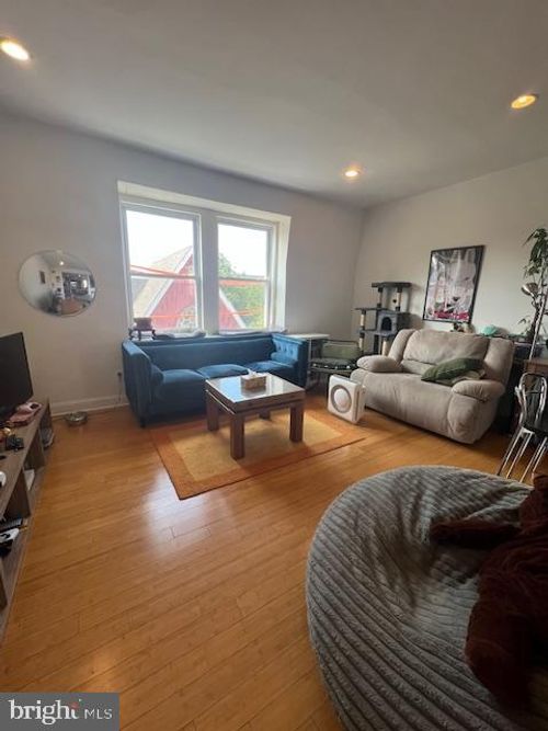 apt-3-4007 Spring Garden St, PHILADELPHIA, PA, 19104-3874 | Card Image