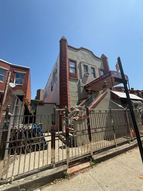 169 Chester St, Brooklyn, NY, 11212-5642 | Card Image