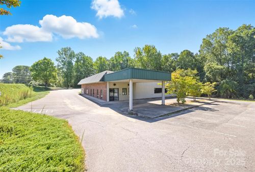 508 Canterbury Rd, Kings Mountain, NC, 28086-7654 | Card Image