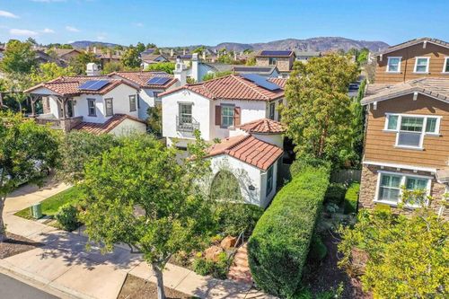 8320 New Park Ln, San Diego, CA, 92127-4105 | Card Image