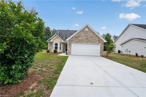 1120 Kinnan Dr, Burlington, NC, 27217-6073 | Card Image