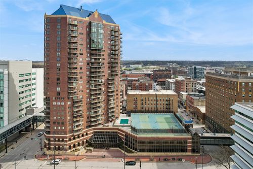 707-300 Walnut St, Des Moines, IA, 50309-2224 | Card Image
