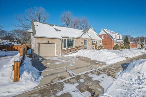 60 W 1st St, Hamilton, ON, L9C3C3 | Card Image