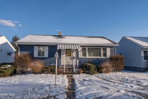 117 E 25th Ave, Altoona, PA, 16601-3947 | Card Image