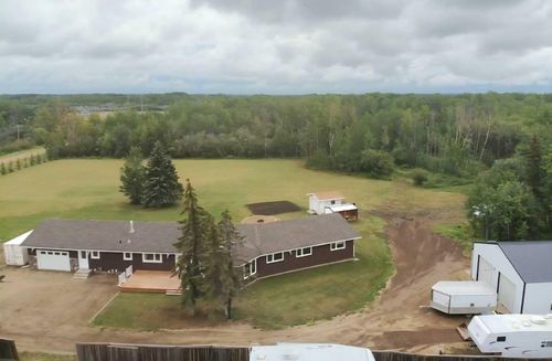 9502 100 St, Bezanson, AB, T0H0C1 | Card Image