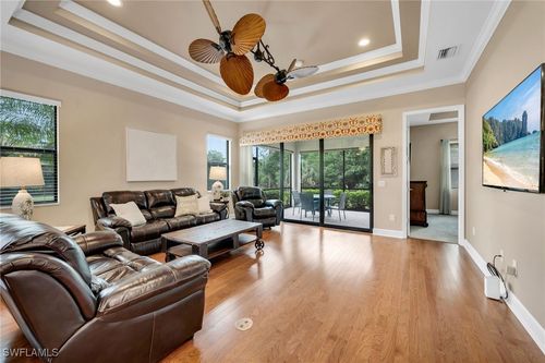 9149 Isla Bella Cir, BONITA SPRINGS, FL, 34135-7198 | Card Image