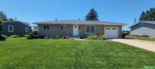 2117 N Nebraska Ave, York, NE, 68467-1132 | Card Image