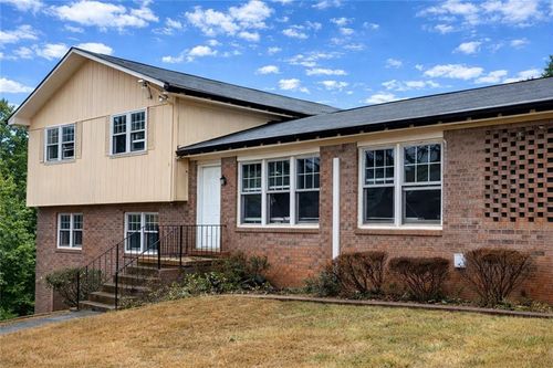 600 San Pablo Ct, STONE MOUNTAIN, GA, 30083-3834 | Card Image