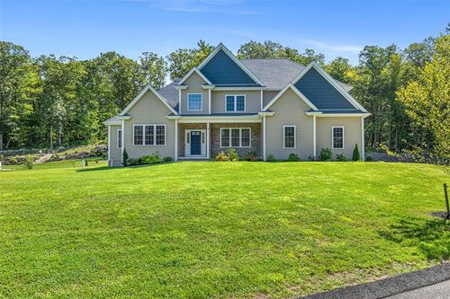 8 Lyn Ct, Cumberland, RI, 02864-1875 | Card Image