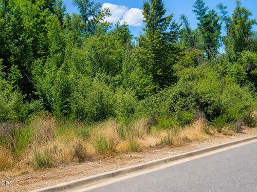 1294 Golf Club Dr, Cave Junction, OR, 97523-9065 | Card Image
