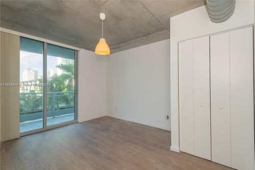 apt-405-690 Sw 1st Ct, MIAMI, FL, 33130-2903 | Card Image
