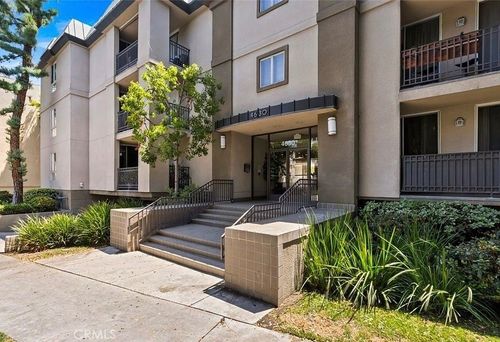 4630 Willis, Sherman Oaks, CA, 91403 | Card Image
