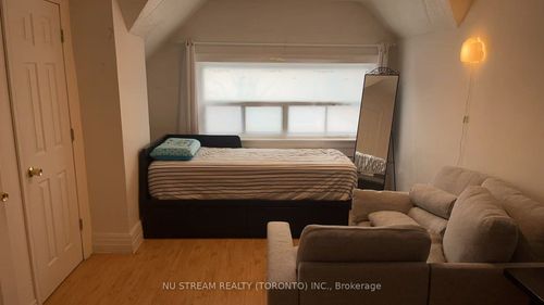 301-409 Huron St, Toronto, ON, M5S2G5 | Card Image